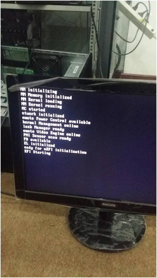 DELL R720的服务器，8块1T sas硬盘做raid 50，raid存储中两块盘崩溃